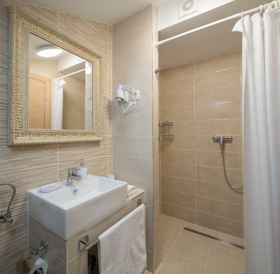 Villa Charlotte โอมิช ภายนอก รูปภาพ